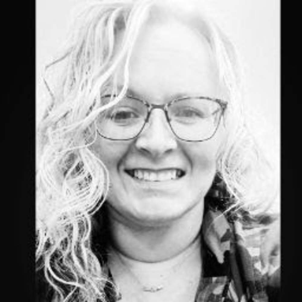 Meet your Posher, Roxanne